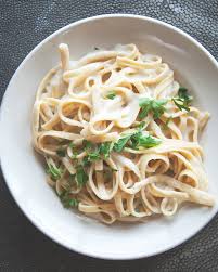 This tasted great and definitely does not taste low fat!! Healthy Alfredo Sauce Sponsored By Almond Breeze The Kitchy Kitchen