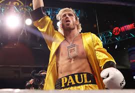 Pokémon TCG: Logan Paul ostenta carta rara contra Mayweather