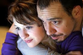 We regularly add new gif animations about and. Bild Zu Alexandre Astier Lol Bild Alexandre Astier Christa Theret Filmstarts De