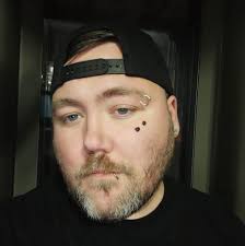 What are the uses of Campfire besides messaging other players?