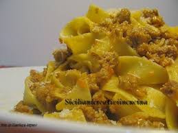 Pasta Alla Bolognese Ma A Modo Nostro Ricette Di Pasta Ricette Cibo Etnico