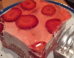Jetzt ausprobieren mit ♥ chefkoch.de ♥. Leckerer Erdbeer Gelee Joghurt Biskotten Kuchen Martin Bach