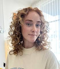 Abigail Coates's Instagram, Twitter & Facebook