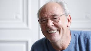 Maxime le forestier emerged in the wake of the student revolts of may 1968 to become one of france's most popular and acclaimed protest singers. Les Racines Elementaires De Maxime Le Forestier J Ai Bascule A San Francisco J En Suis Revenu Eclaire Heureux Le Soir Plus