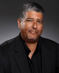 Can someone edit a photo to include my deceased father?