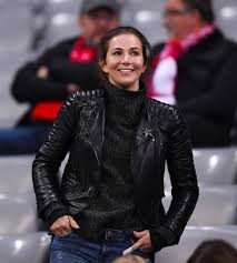 Home » thomas tuchel ehefrau. Fc Bayern Thomas Mullers Frau Greift Trainer Niko Kovac An