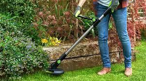 Best cordless hedge trimmer uk reviews 2021. Best Cordless Strimmer Uk 2021 Top Picks Reviews