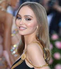 Light brown color comes in an unbelievable variety of shades. 23 Gorgeous Light Brown Hair Colors To Bring To The Salon Who What Wear