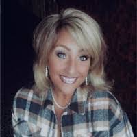 Jessica Muffett's Instagram, Twitter & Facebook