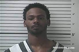 Kerry Augustus's Instagram, Twitter & Facebook