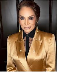 I know it's off topic, but am I the only one who is grown enough to not  only remember Jasmine Guy as playing “Grams” but mainly as Whitley Gilbert  from the show