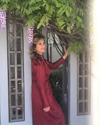 The celebrity is also a comedian, producer, and what's more, she also doubles up as a mother and wife. Nancy Travis Measurements Bio Height Weight Shoe And Bra Size