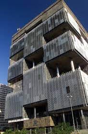 Corporación multinacional brasileña de petrobras fue creada en 1953 bajo el gobierno del presidente brasileño getúlio vargas con el lema. Petrobras Revitalizara Edificio Sede No Rio De Janeiro