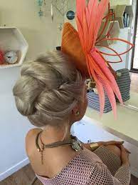 Races Hairstyles With Fascinators Hair Ideas For Race Day Fascinator Hairstyles Hair Styles Race Day Hair