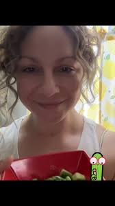 I bookmarked this and was excited to try. Its so delicious, crunchy and  fresh. I eyeballed everything 🥒Ingredients: Chopped Green Beans, chopped  cucumbers, lemon juice, olive oil, vinegar, salt , ...