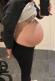 Ab dem sechsten schwangerschaftsmonat können auch außenstehende den bauch oft nicht mehr übersehen. Ist Ein Bauch Schon Tief Bzw Gesenkt Forum Schwangerschaft Urbia De