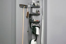 Um sich an dem gegenstand nicht weiter zu stören, können sie diesen in einem wandschrank unterbringen. Hauswirtschaft