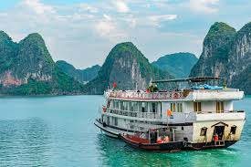 Top ten places to visit in vietnam. 25 Amazing Places To Visit In Vietnam 2019 Swedish Nomad