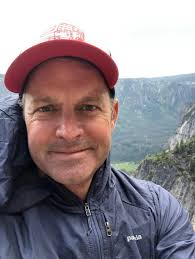 Dua Lipa feat. DaBaby: Levitating (Music Video 2020)