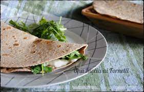 Ricetta semplice e veloce per fare una deliziosa piadina fatta in casa, da farcire con deliziose alternative sane!lascia un like al video ed iscriviti al can. Piadina Integrale Ricetta Piadina Integrale Piadina Senza Strutto