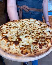 Dilli Ke Bhukkad On Instagram Amazing Margarita Pizza Pizzeria Locale Watford Margarita Pizza Food Pizza