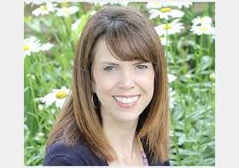 Lori Clapper's Instagram, Twitter & Facebook