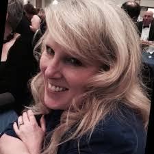 Lara Ayers's Instagram, Twitter & Facebook