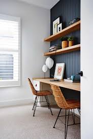 Navy Paneled Wall Behind Desks Open Wood Shelving Long Wood Desk For 2 Rattan Desk Chairs Med Bilder Hus Interior Hjemmekontor Stue Ideer