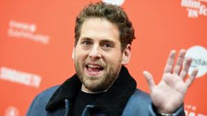 The wolf of wall street star was seen tuesday in hollywood when he. Jonah Hill Tattoos Sister Beanie Feldstein S Name On His Arm See The Photo