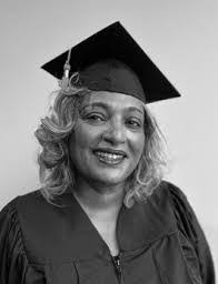 Caroline Flor's Instagram, Twitter & Facebook