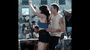 Entre risas y un poco de incomodidad, mariana genesio contestó: El Flaco Borges Y La Gina Bailando En El Marginal 2 Youtube