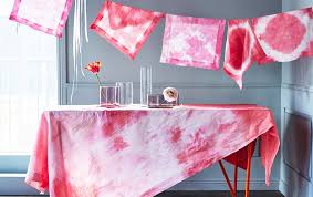 A Tablesetting Of Pink Shibori Dye On A Tablecloth And Napkins Shibori Ikea Hack Ikea