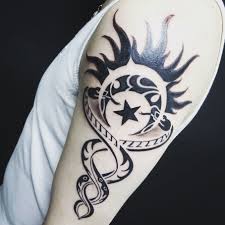 太陽と月と蛇と星のトライバルタトゥーtattoo千葉幕張刺青irezumi