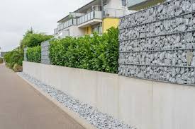 Dürfen mieter an das balkongitter einen sichtschutz anbringen? Sichtschutz Im Garten So Wird Das Grundstuck Zur Privatsphare Ratgeber Diybook At