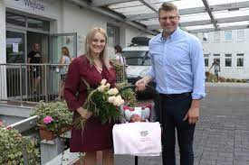 Marcin warchoł przedstawił program dla osiedla budziwój m.in. Co Za Szczescie Ministrowi Urodzila Sie Coreczka Super Express Wiadomosci Polityka Sport