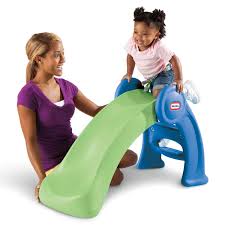 An inflatable basketball hoop and ball come included with this inflatable. Easy Store Jr Play Slide Little Tikes