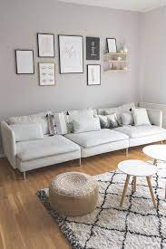 Feine Farben Die Helle Grau Nuance Von Poesie Der Stille Ist Sanft Und Subtil Mit Ihrem Wohnzimmer Einrichten Wohnzimmer Inspiration Wohnung Wohnzimmer
