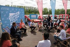 Campus polska przyszłości będzie trwał do 2 września w olsztyńskim kortowie. Rafal Trzaskowski W Sosnowcu Spotkal Sie Z Mlodymi Mieszkancami Zaglebia Mowili O Edukacji Ekologii Unii Europejskiej I Finansach Slaskie Nasze Miasto