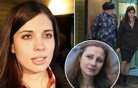 Amnestie pro členky Pussy Riot: Pohledná Naděžda i Maria jsou volné!
