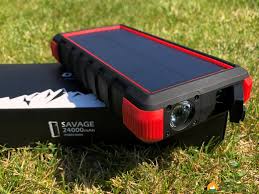 Im solar powerbank test stellen wir euch die besten modelle vor, welche die sonnenenergie optimal nutzen und die verschiedensten elektrischen geräte unterwegs aufladen. Praxistest Outxe Savage 24000 Mah Solar Powerbank Hiking Blog