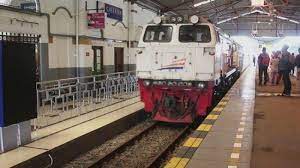 Jadwal kereta api memang diperlukan untuk kepentingan waktu dan urusan yang bisa jombang, kertosono, madiun, solo balapan, yogyakarta tugu, kutoarjo, kroya, banjar, tasikmalaya bolekah saya booking kereta spi yang jurusan surabaya pasar turi ke jakarta gamibir dan jakarta gambir ke. Catat Jadwal Kereta Api Dari Stasiun Pasar Senen Berlaku Mulai 1 Desember 2019 Tribun Travel