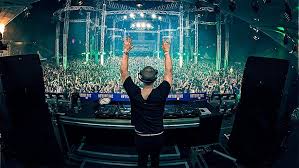 If you lose your mind please know that i'll be yours if you lose your mind yeah i'll connect with you. Moguai Steps Up To The Challenge With Green Sally Up