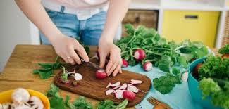 Voici les principaux principes d'un repas diététique pour le soir : Sauter Le Repas De Midi Pour Maigrir Le Blog Anaca3 Com