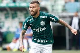 Lucas rafael araújo lima (born 9 july 1990), known as lucas lima, is a brazilian footballer who plays for santos as an attacking midfielder. Torcedores Do Fla Se Revoltam Com Rumor Sobre Lucas Lima