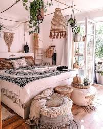 Boho chic design draws inspiration from the carefree, bohemian mystique of a world traveler. Pin On Things To Do