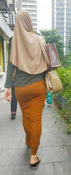 Gadis melayu bertudung awek baju ketat. 35 Baju Kurung Ketat Ideas Fesyen Fesyen Wanita Fesyen Hijab