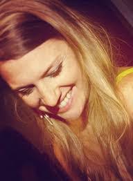 Farah White's Instagram, Twitter & Facebook