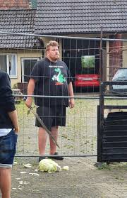 Wolter zu besuch beim drachenlord als zeichen gegen mobbing. Master Sword Drachenlord Know Your Meme