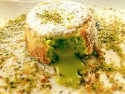 Il cuore caldo è dolcetto che riscalda. Tortino Cuore Caldo Al Pistacchio Picture Of Le Muse Acitrezza Tripadvisor