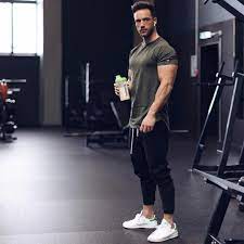 44 Fitness Clothing Ideas For Cool Men Who Are Stunning Vialaven Com Mens Workout Clothes Gym Outfit Men Mens Outfits